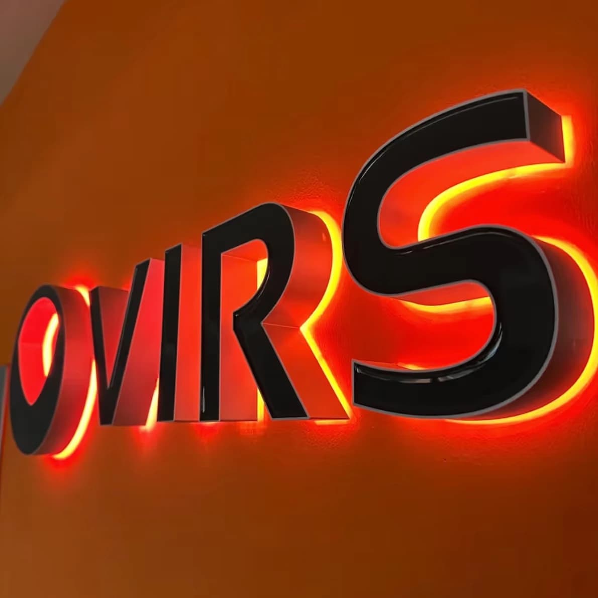 rotulo de letras retroiluminadas con leds para la empresa virs